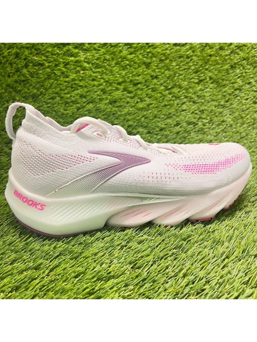 Brooks Glycerin Flex Womens Size 7.5 White Pink Athletic Running Shoes Sneakers